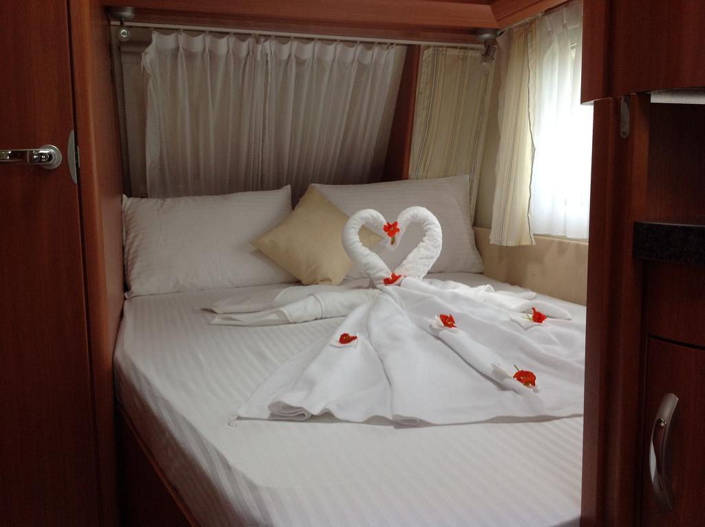 Go Outdoors Caravan Park นูวาราเอลิยา ภายนอก รูปภาพ
